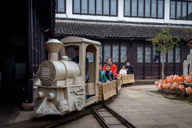 Museum Dari Kertas di Kota Kuno Zhouzhuang-Image-2