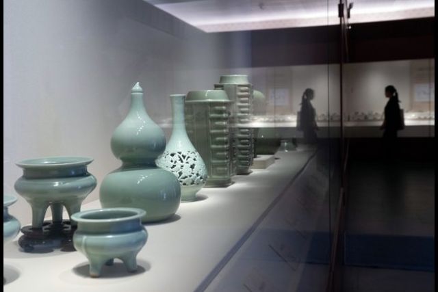 Museum Istana Tiongkok Buka Kembali Pameran Keramik saat Hari Buruh-Image-1