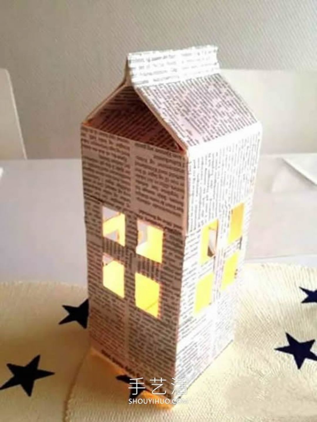 Ini Dia Tutorial Membuat Lampion Rumah Kecil Dari Limbah Kotak Susu-Image-5