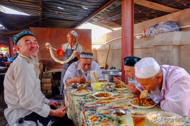 Pasar Sapi dan Domba Gambarkan Kehidupan di Xinjiang-Image-6