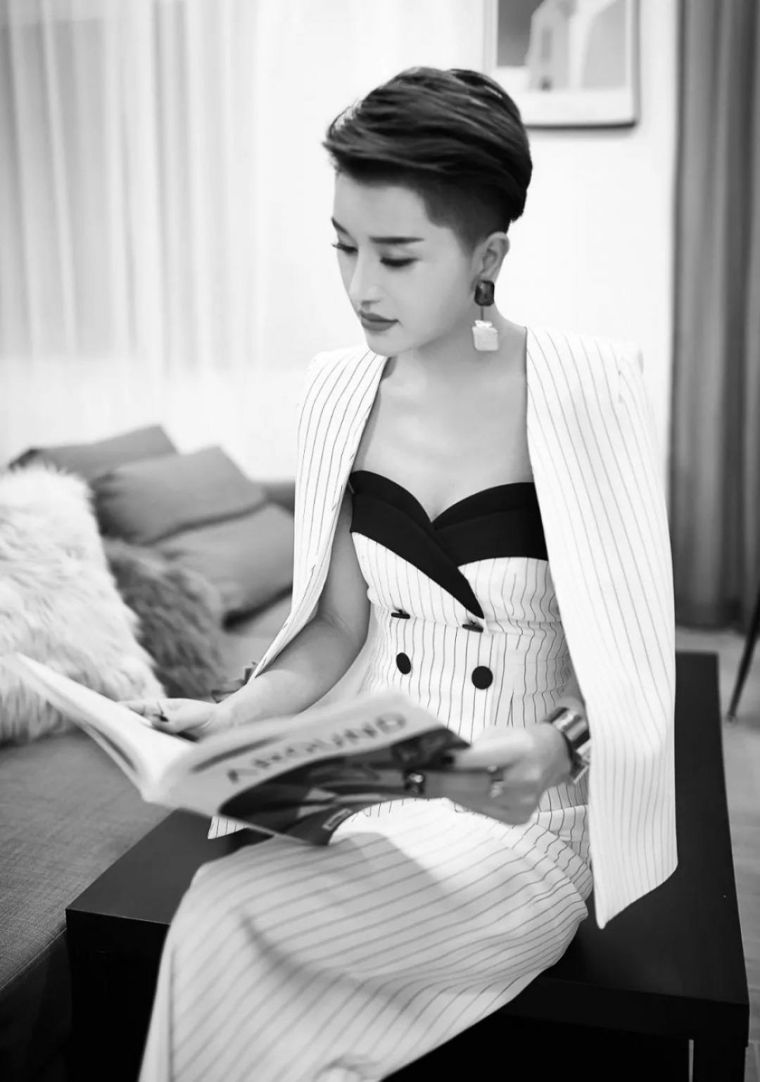 5 Fakta Loora Waang, Cewek TikTok China Fashionable Berpesona Maskulin dan Feminin-Image-5