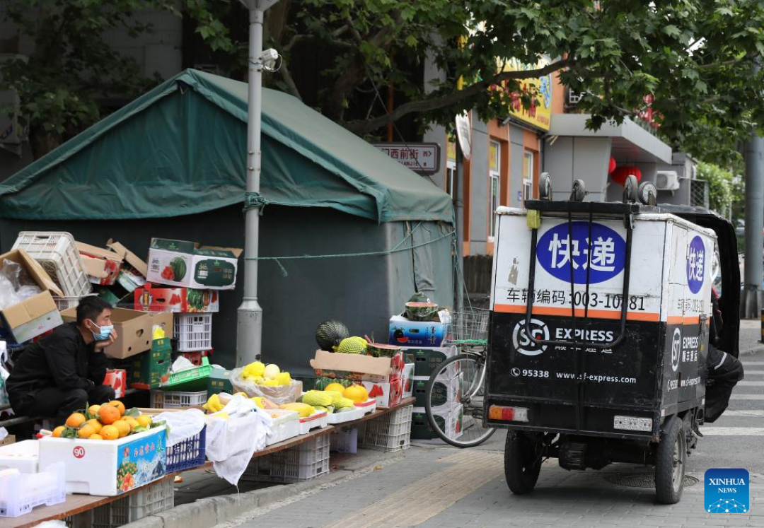 POTRET: Kegiatan Warga Beijing di Tengah Pembatasan COVID-19-Image-3