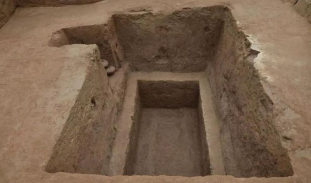 Ornamen Emas Ditemukan di Makam Kuno di Shaanxi-Image-1