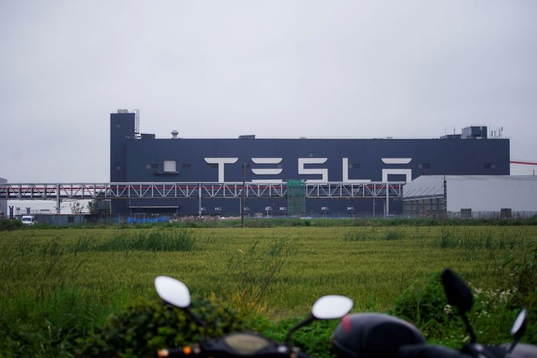 Tesla Shanghai Stop Produksi 2 Pekan-Image-1