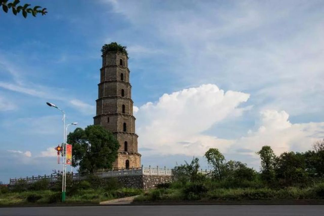 Pagoda Qinglong, Pagoda Berumur Lebih dari 1.300 Tahun-Image-1