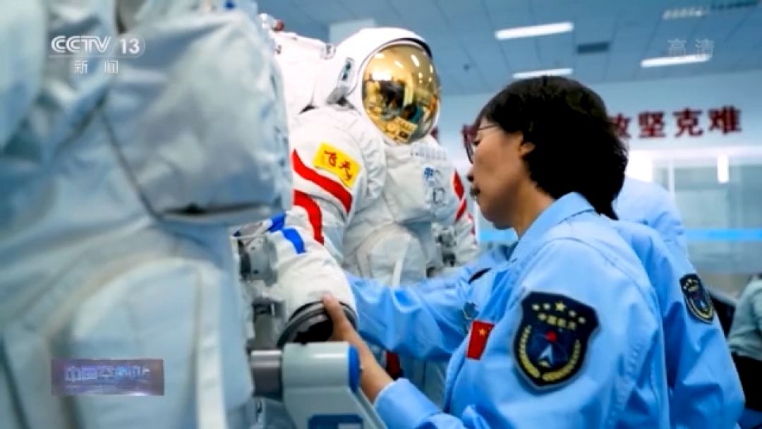 POTRET: Inilah Pakaian Astronot China-Image-4