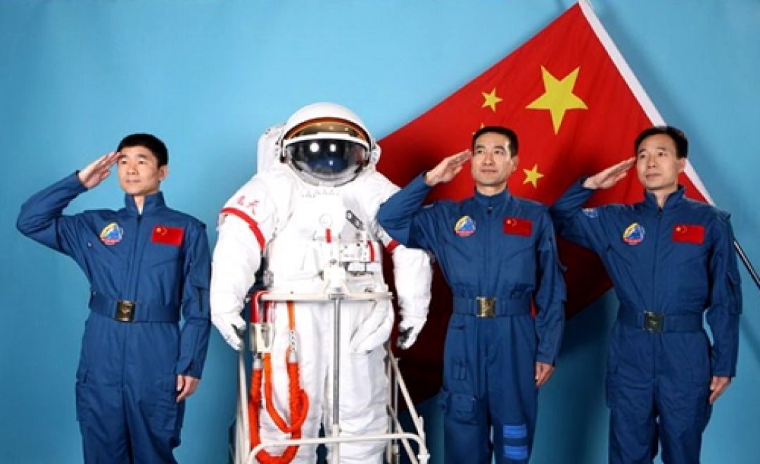 POTRET: Inilah Pakaian Astronot China-Image-1