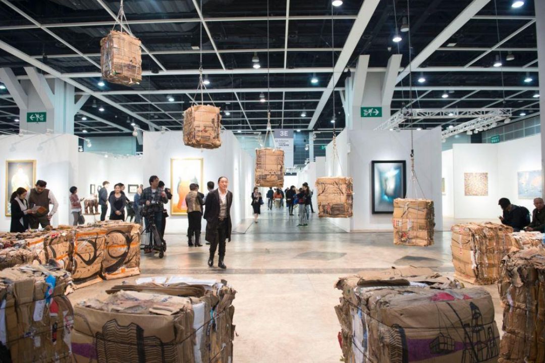 Penjualan Yang Kuat di Pameran Art Basel Hong Kong-Image-1