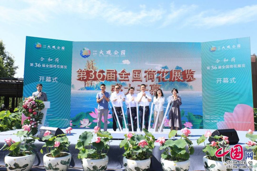 Pameran 10.000 Pot Bunga Teratai di Kunming-Image-1