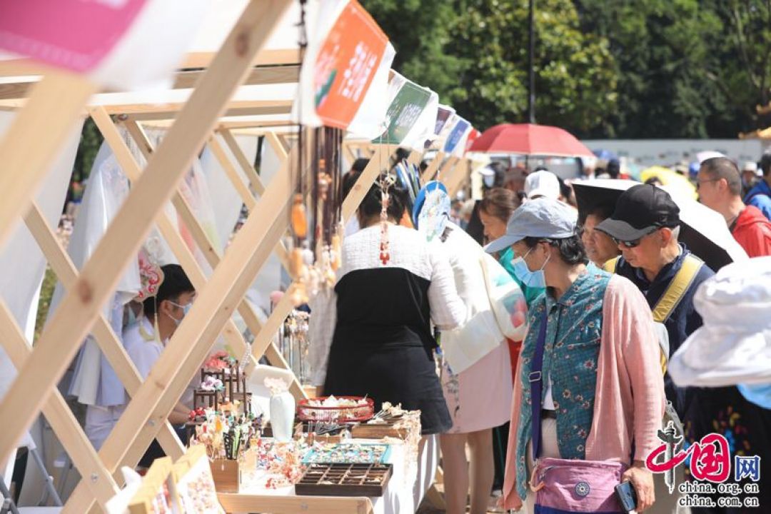 Pameran 10.000 Pot Bunga Teratai di Kunming-Image-4