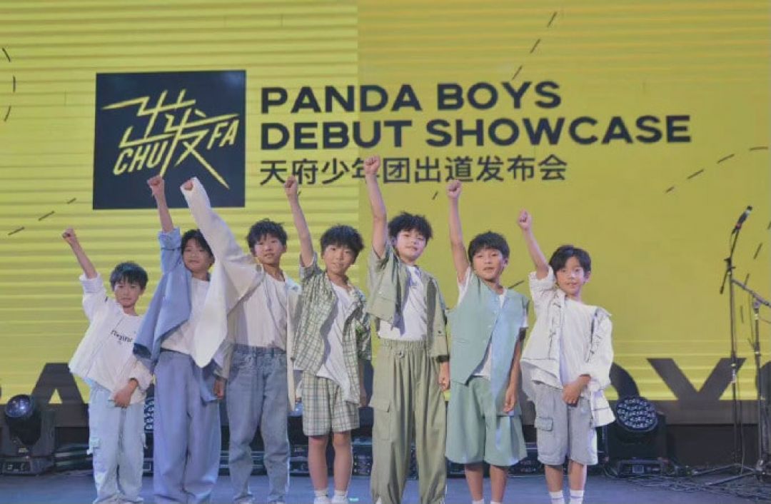 Sempat Jadi Kontroversi, Boy Band dengan Anggota Berusia 7 Tahun Asal China Akhirnya Bubar-Image-1