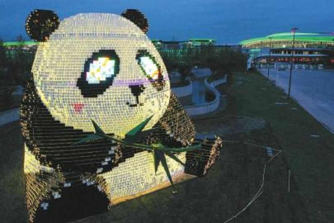 Panda Raksasa Tuantuan Debut di Bandara Tianfu, China-Image-2