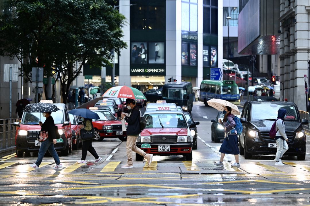 Hong Kong Lanjutkan Aturan Jaga Jarak Sosial Hingga 6 April-Image-1