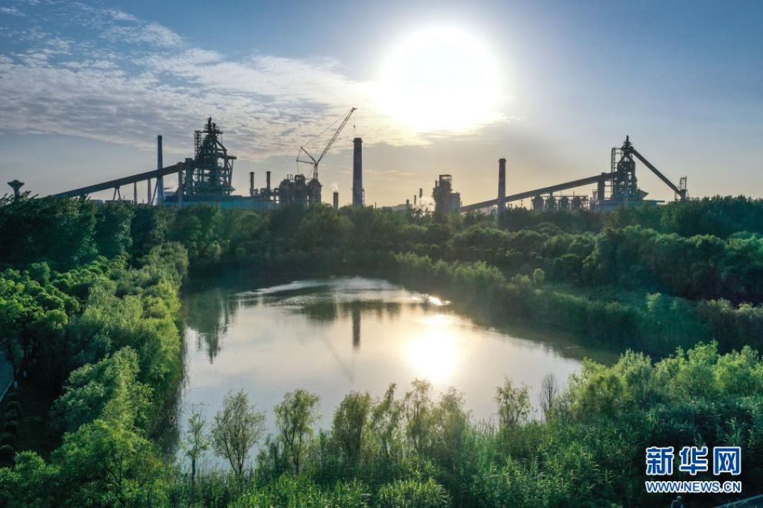 POTRET: Perusahaan Nanjing Iron and Steel Bangun Pabrik dengan Taman Hijau-Image-4