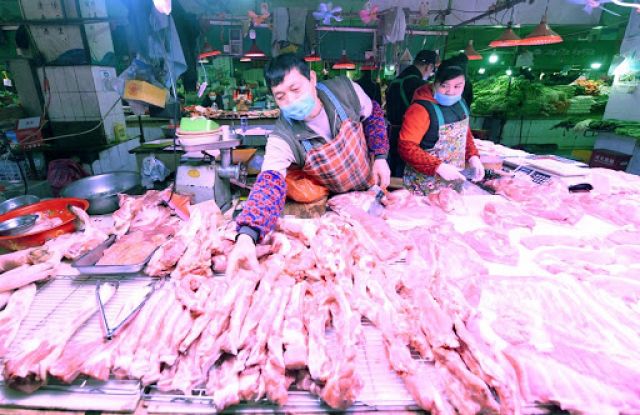 China Pasok 30.000 Ton Daging Babi dari Cadangan Pusat-Image-1