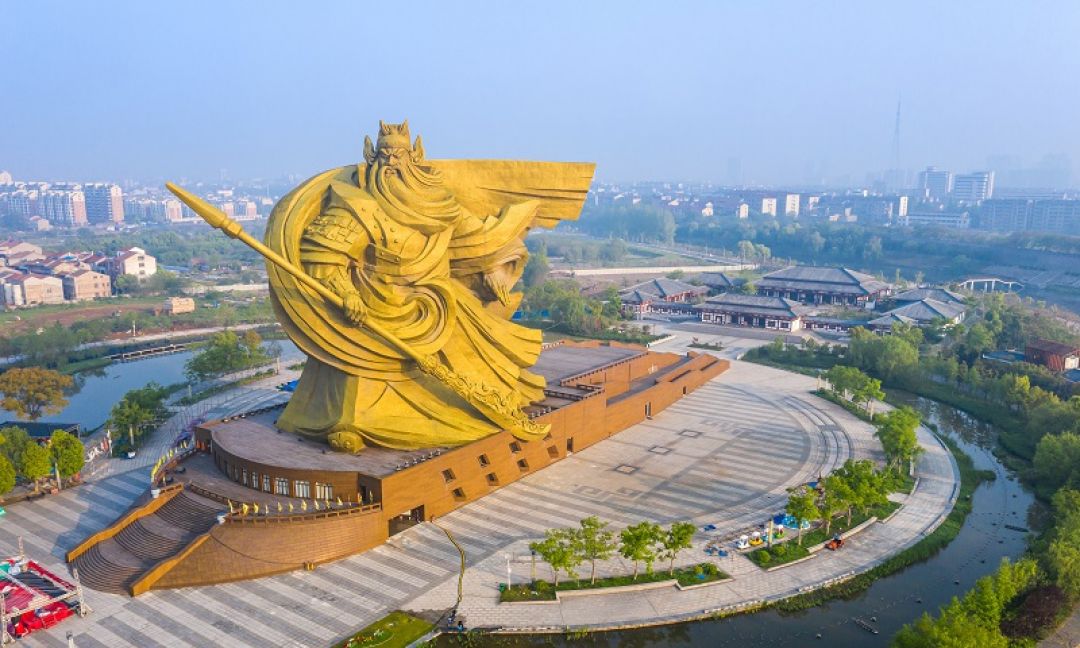 Pindahkan Patung Raksasa di China Berbiaya Rp342 M-Image-1