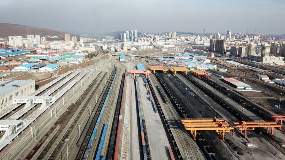 Stasiun Kereta Api Perbatasan China Tingkatkan Impor Batu Bara-Image-1