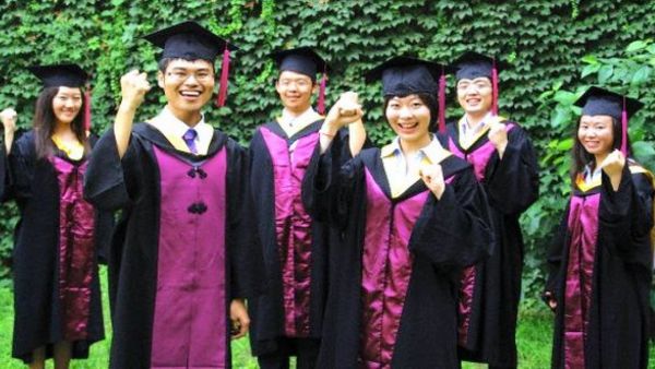 Miris, Para Pelajar Tiongkok Kesulitan Melakukan Studi Lanjut Karena COVID-19-Image-1