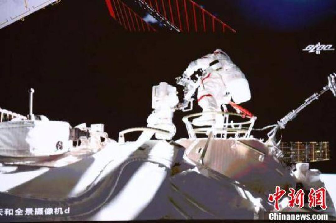 Astronot Shenzhou 12 Sukses di Misi Pertama-Image-1