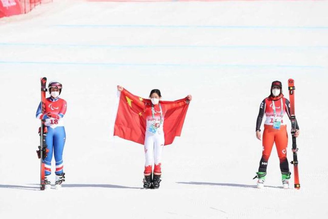 Zhang Mengqiu Raih Emas di Cabor Ski Alpine Paralimpiade-Image-1