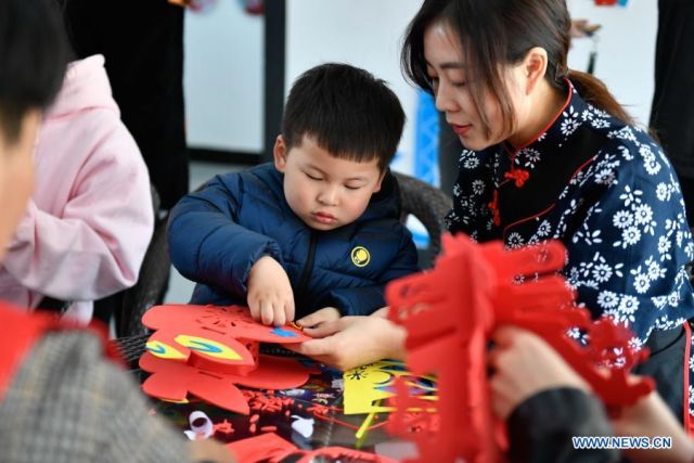 POTRET: Berbagai Kegiatan Digelar di Seluruh China untuk Sambut Festival Lampion-Image-3