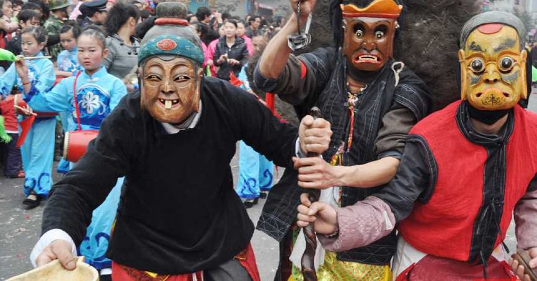 Tradisi: Cara Orang Dinasti Song Mengusir Roh Jahat Saat Perayaan Imlek-Image-1