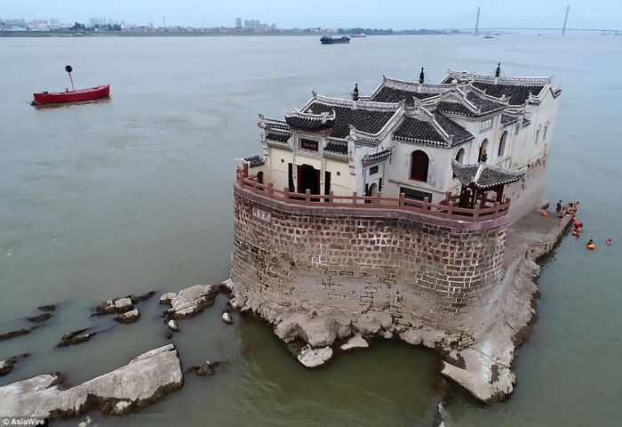 Ini Dia Paviliun Guanyin, 700 Tahun Berdiri Kokoh di Tengah Sungai Yangtze-Image-3