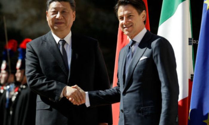 HUT ke-50 Diplomatik China - Italia, Presiden Saling Selamat-Image-1