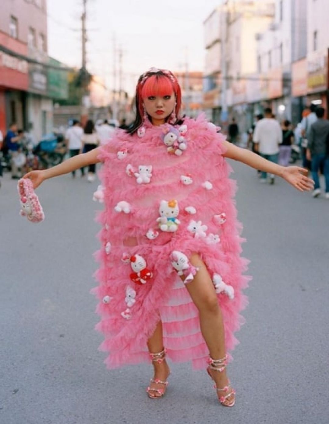 Keren! 10 Wanita Ini Mengubah Dunia Fashion China-Image-11