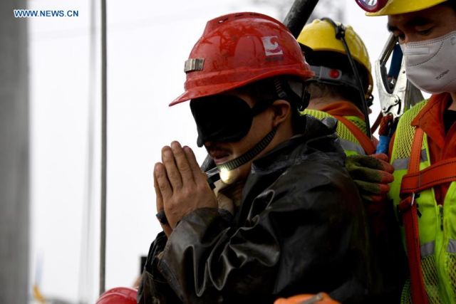 14 Hari Terjebak, 11 Penambang Emas Shandong Diselamatkan-Image-2