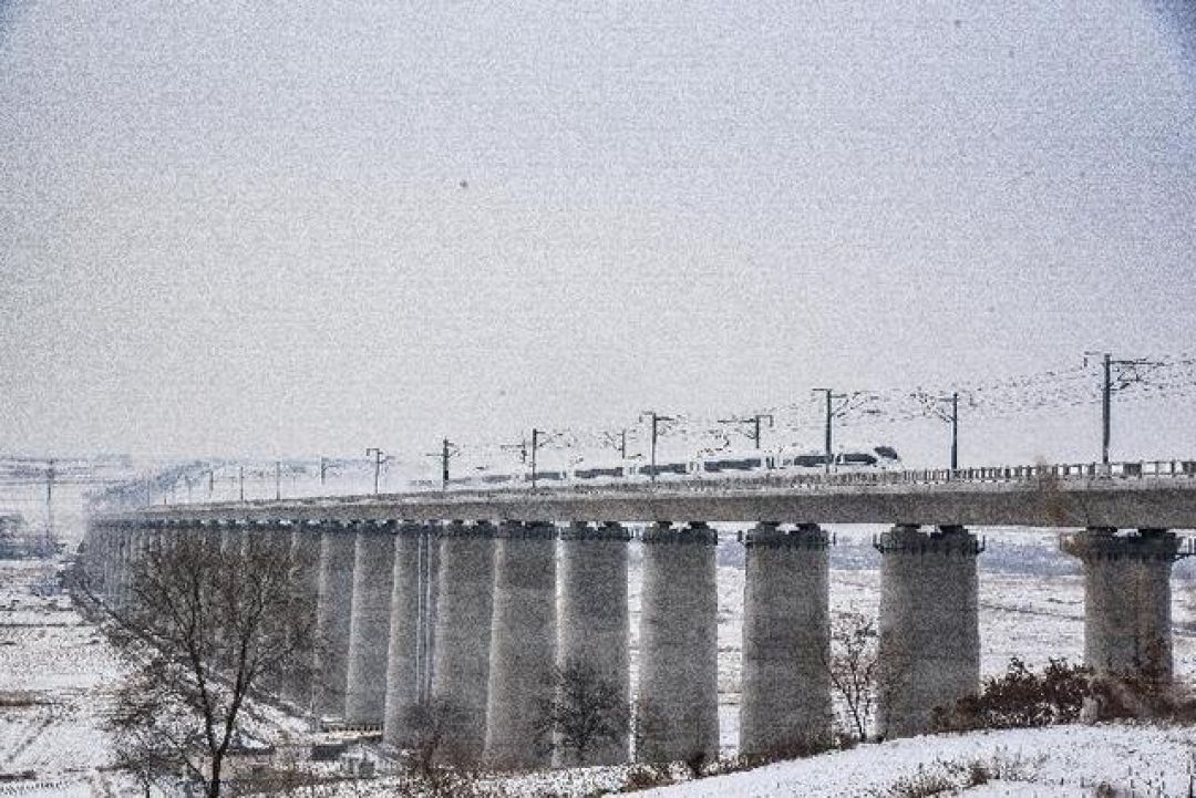 Kereta Api Kecepatan Tinggi di Timur China Resmi Beroperasi-Image-3