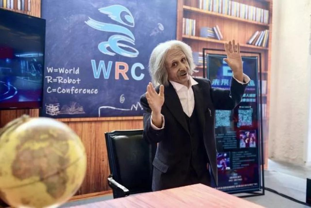 Wow! China Buat Robot Einstein Berbahasa Mandarin-Image-1