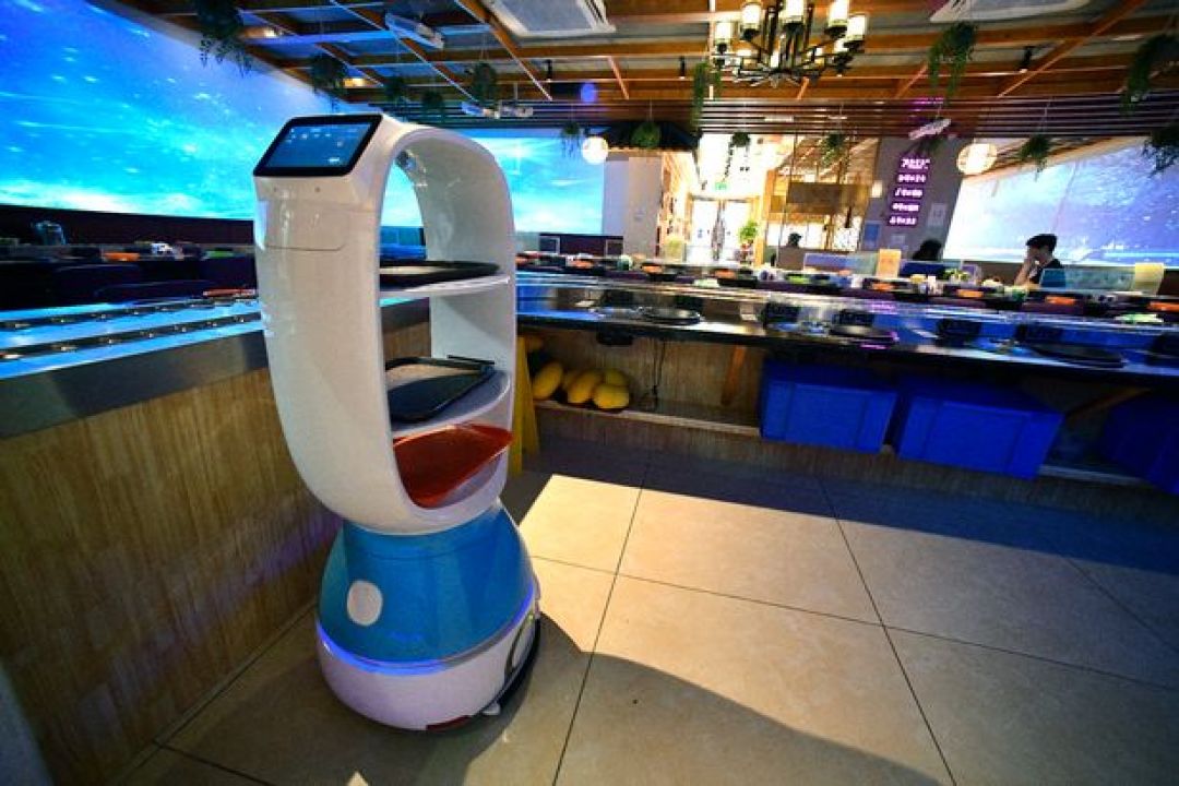 Robot Melayani Pelanggan di Restoran Hot Pot dan Restoran BBQ China di New York-Image-1