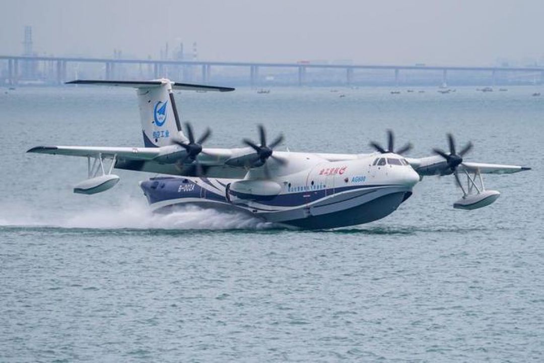Pesawat Amfibi China Terbang Perdana-Image-1