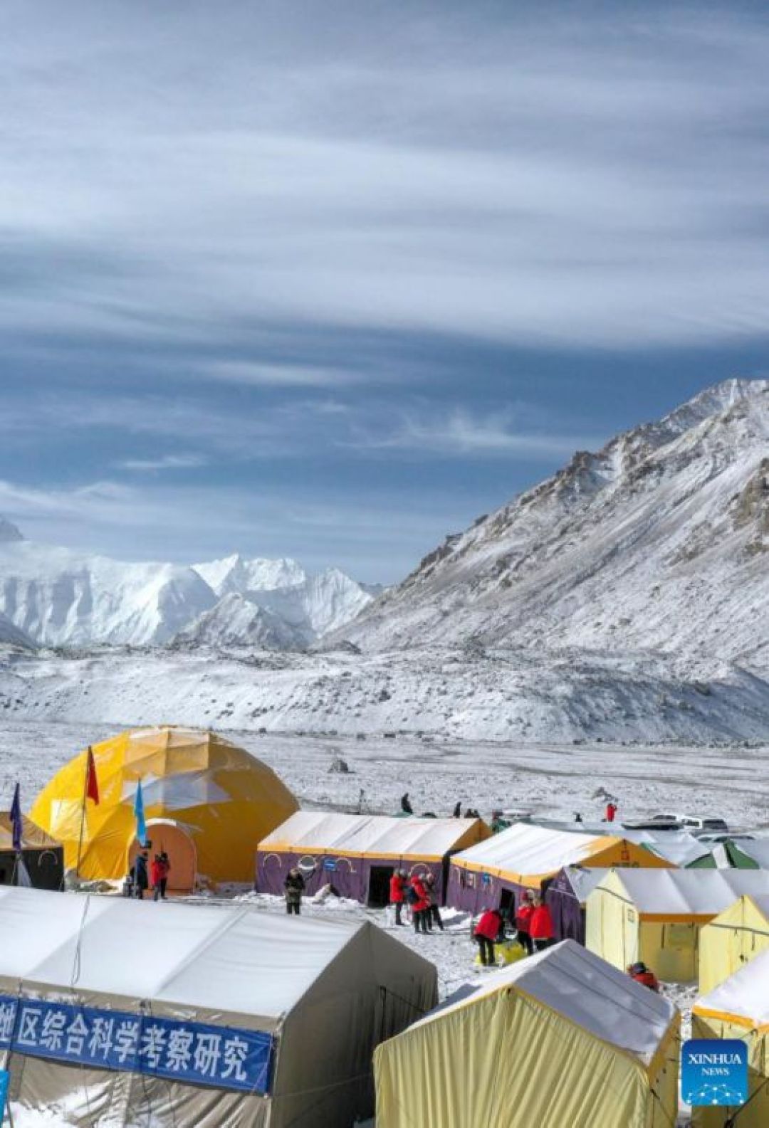 Tim Ekspedisi Ilmiah China Teliti Puncak Everest-Image-2