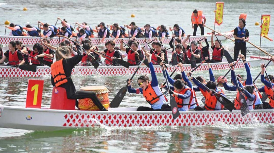 Ekspatriat di China Ikut Rasakan Kemeriahan Festival Perahu Naga-Image-1