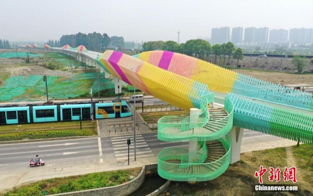 Cantik! Jembatan Baru di Chengdu Menarik Minat Pengunjung-Image-1