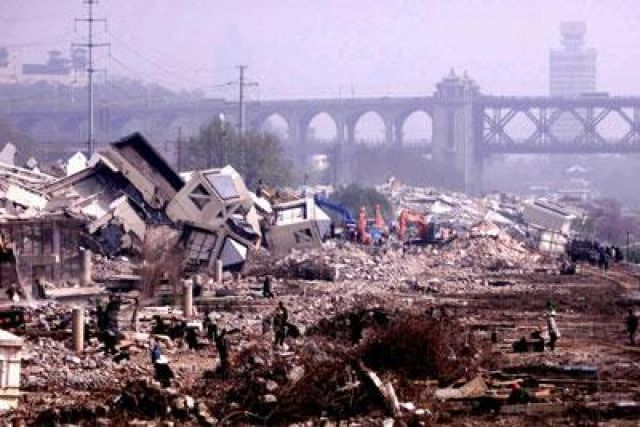 SEJARAH: Tahun 2002 Bangunan Ilegal di Wuhan Bund Garden Dibom-Image-1