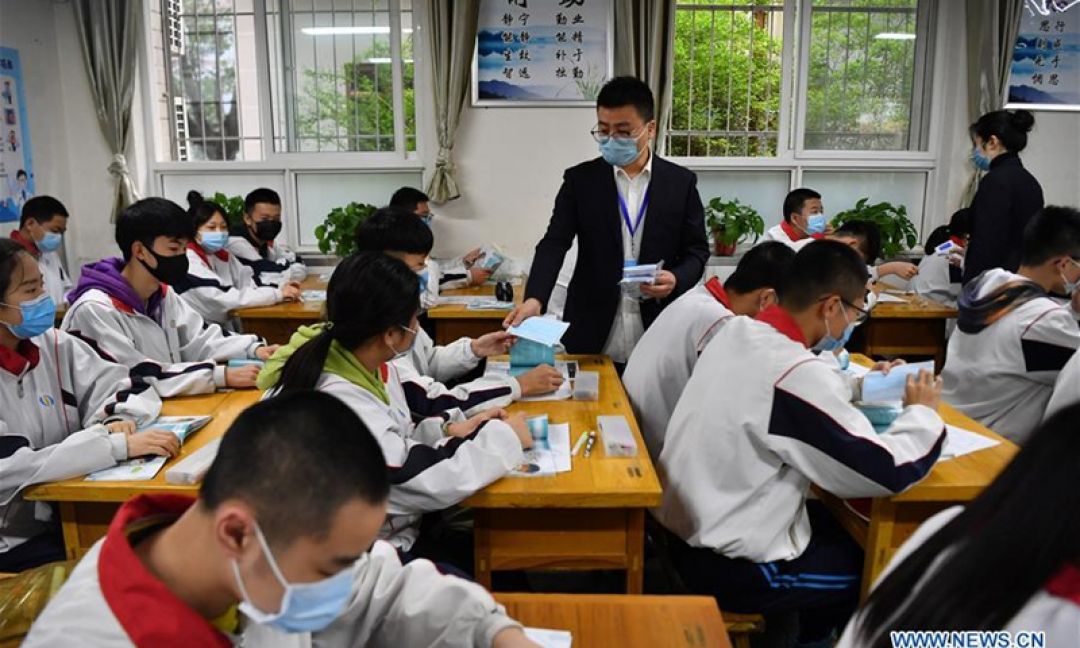 Beijing Larang Buku Teks Asing Digunakan di Sekolah Dasar dan Menengah-Image-1