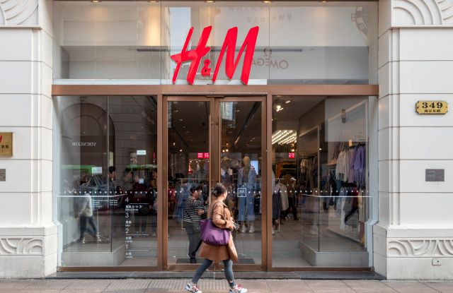 H&M Setelah Prihatinkan Xinjiang, Kini Komit di Pasar China-Image-1