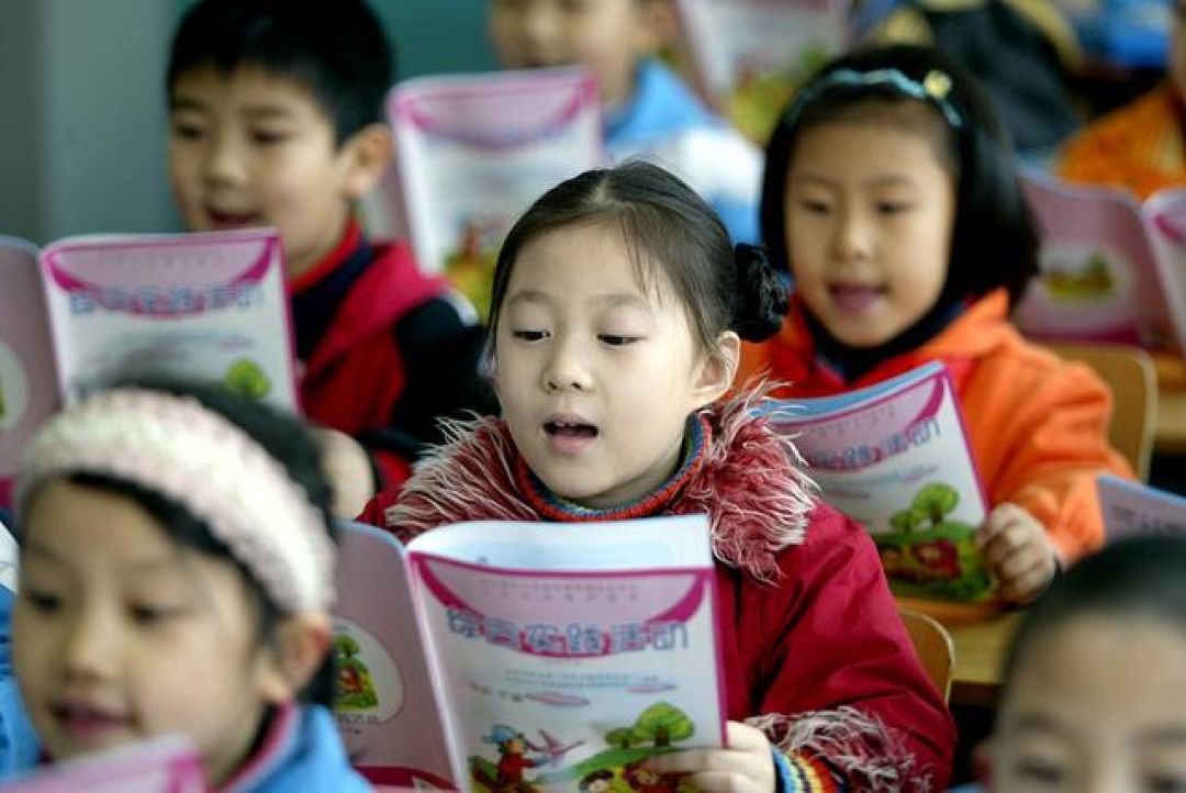 SEJARAH: 1986 China Terapkan Wajib Belajar 9 Tahun-Image-1