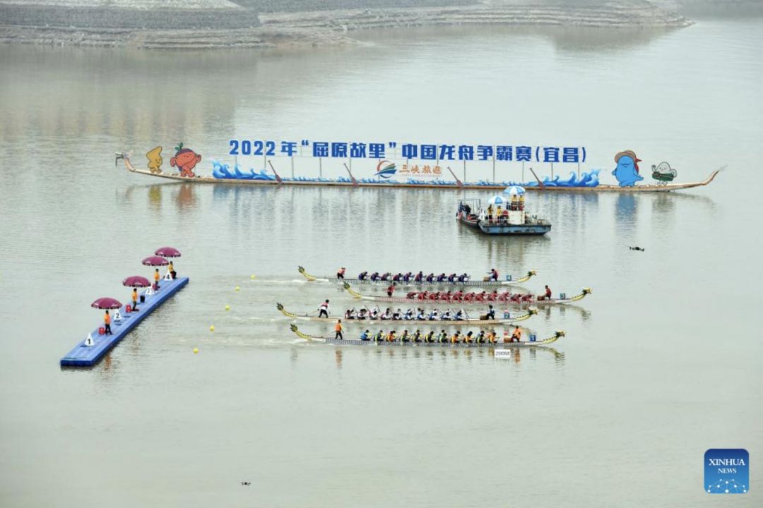 POTRET: Balap Perahu Naga di China Tengah-Image-3