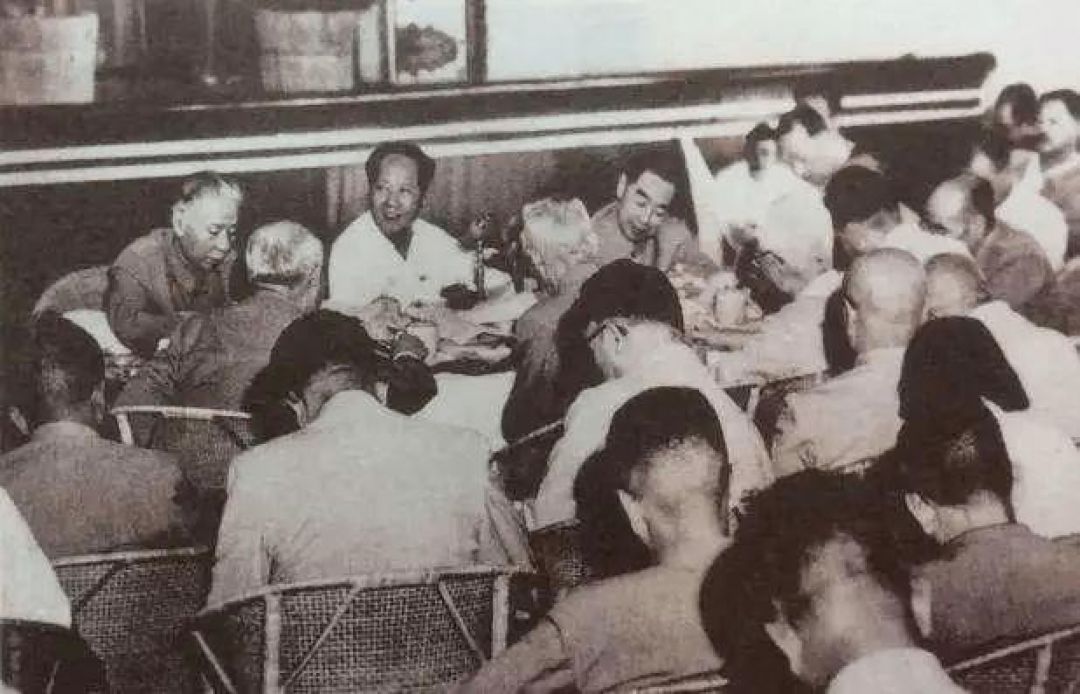 SEJARAH: 1959 Konferensi Lushan Diadakan-Image-1