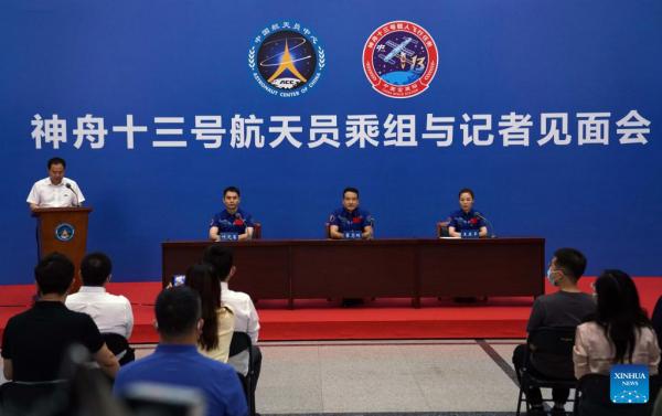 Astronot Shenzhou-13 adakan jumpa pers setelah karantina-Image-1