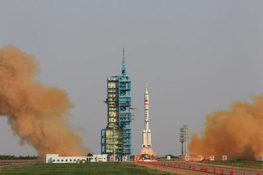 SEJARAH: 2012 Shenzhou 9 Sukses Luncur-Image-1