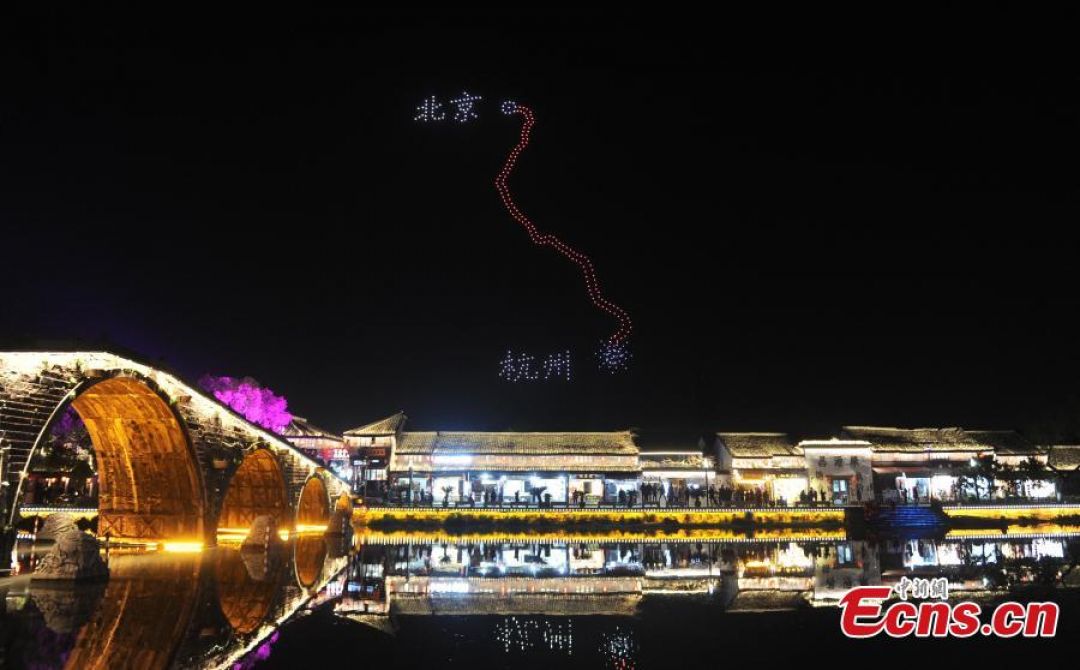 Atraksi Drone Hiasi Langit Malam Hangzhou, Sambut Asian Games-Image-3