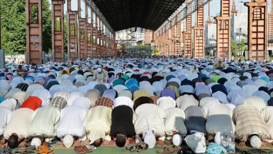 Perayaan Idul Fitri di Seluruh Dunia-Image-5