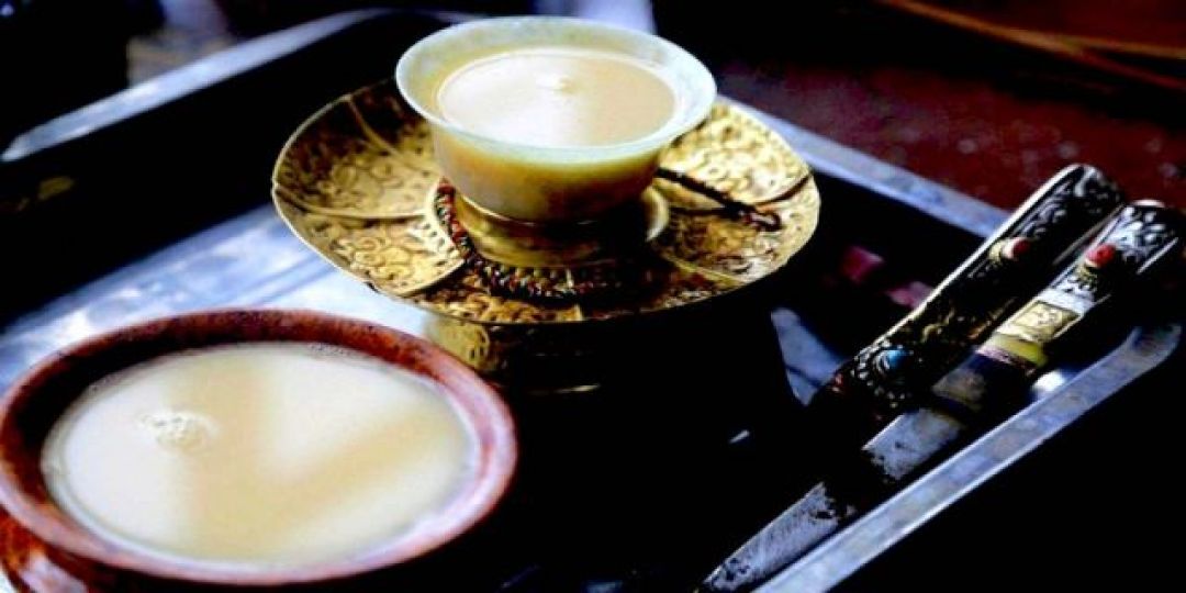 Cuma Orang Tibet Minum Teh Campur Mentega-Image-1