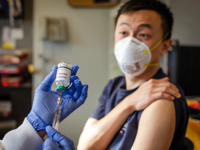 Ternyata Ratusan Ribu Warga China Sudah Dapat Vaksin COVID-19 Ini-Image-1