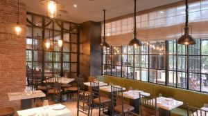 4 Tips Feng Shui pada Langit-langit Restoran